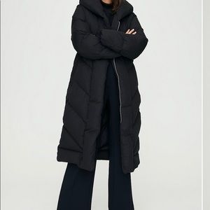 Wilfred Aritzia Black Duvet Puffer Coat